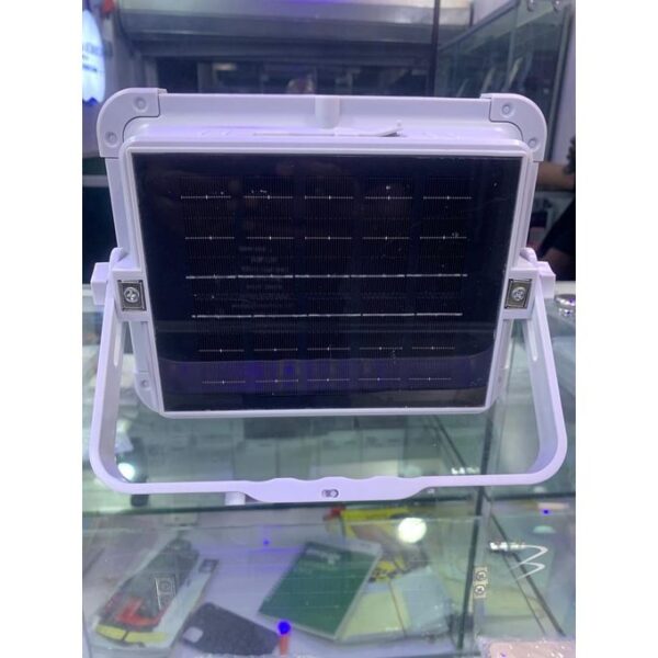 itel High Power Large Capacity Solar Rechargeable Light With In-Built Panel - Image 3